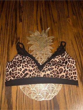 Torrid Curve Bralette lightly lined mesh silky smooth lace plunging neckline